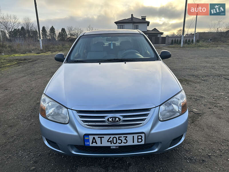 Седан Kia Cerato 2007 в Тлумаче