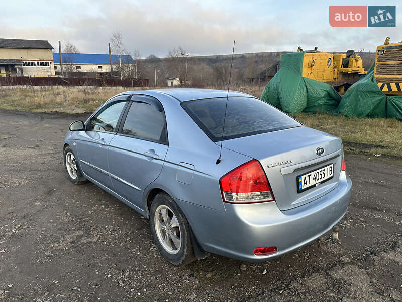 Седан Kia Cerato 2007 в Тлумаче