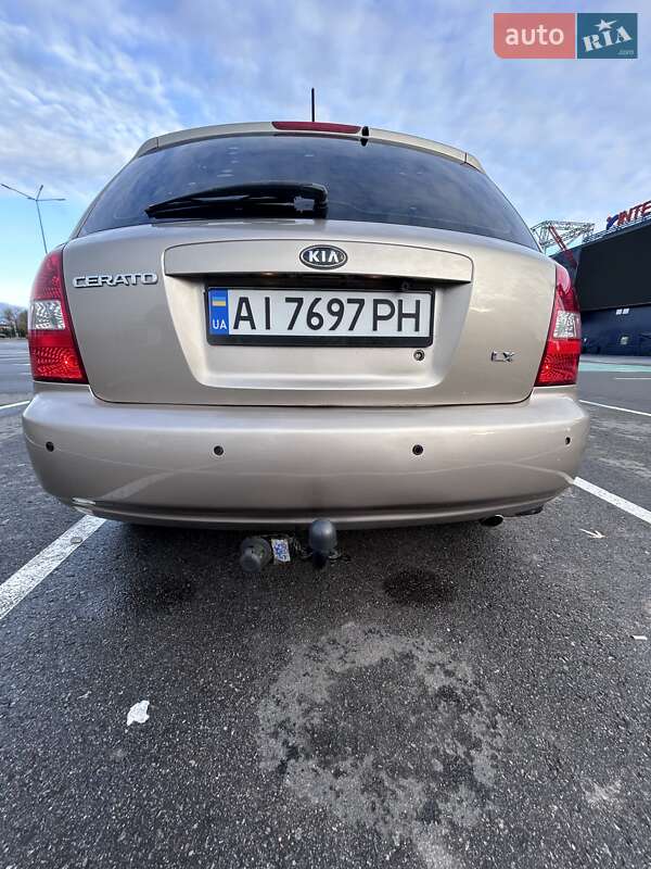 Хэтчбек Kia Cerato 2006 в Киеве