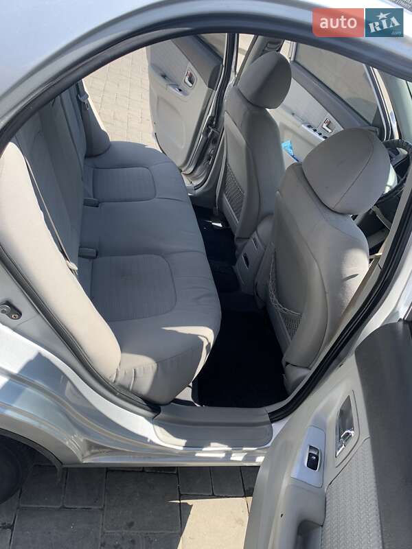 Седан Kia Cerato 2008 в Ужгороде