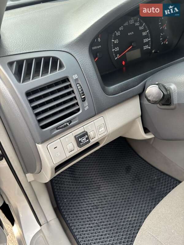 Седан Kia Cerato 2006 в Черкассах