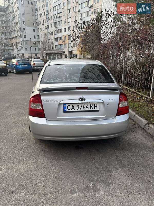 Седан Kia Cerato 2006 в Черкассах