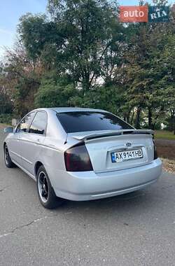 Седан Kia Cerato 2006 в Богодухове