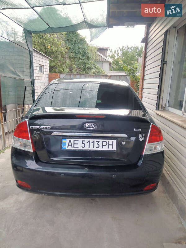 Седан Kia Cerato 2007 в Кривом Роге