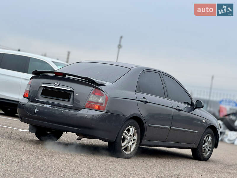 Седан Kia Cerato 2006 в Киеве