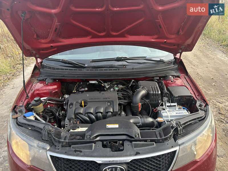 Седан Kia Cerato 2010 в Киеве