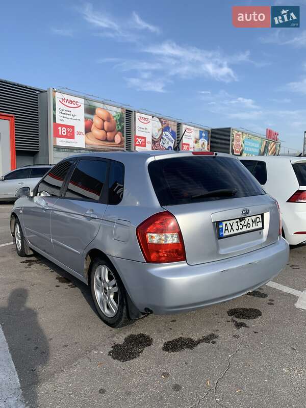 Хетчбек Kia Cerato 2005 в Харкові