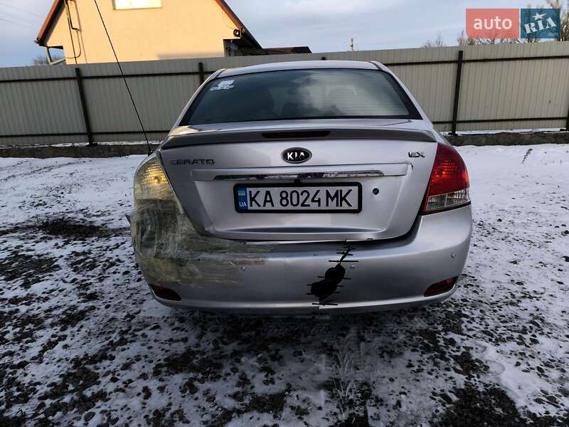 Седан Kia Cerato 2008 в Кагарлику