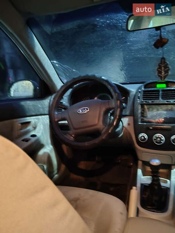 Седан Kia Cerato 2007 в Днепре