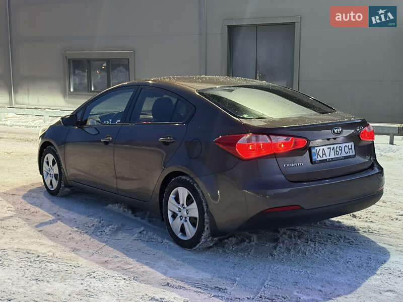 Седан Kia Cerato 2014 в Києві