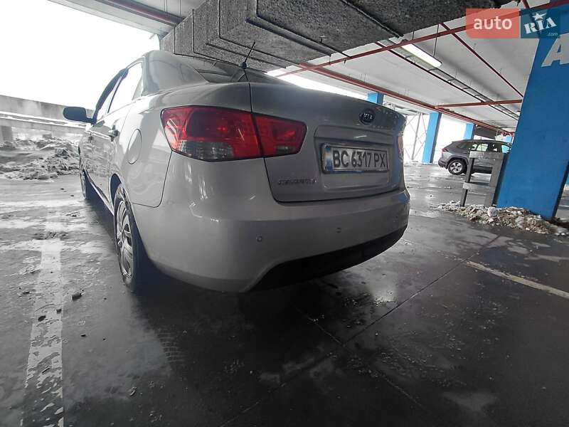 Седан Kia Cerato 2012 в Львове