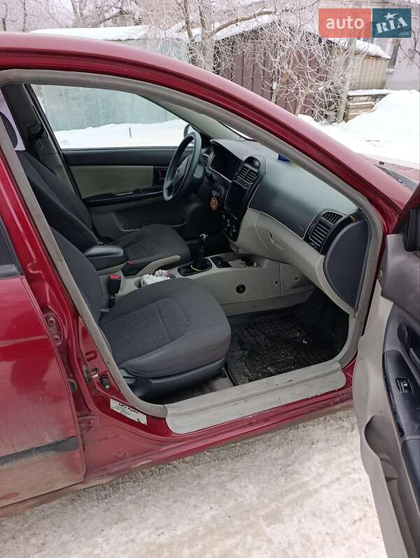 Хэтчбек Kia Cerato 2006 в Ровно фото 7 Хэтчбек Kia Cerato 2006 в Ровно