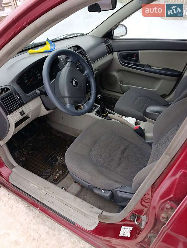Хэтчбек Kia Cerato 2006 в Ровно фото 12 Хэтчбек Kia Cerato 2006 в Ровно