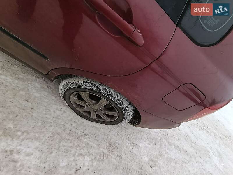 Хэтчбек Kia Cerato 2006 в Ровно фото 31 Хэтчбек Kia Cerato 2006 в Ровно
