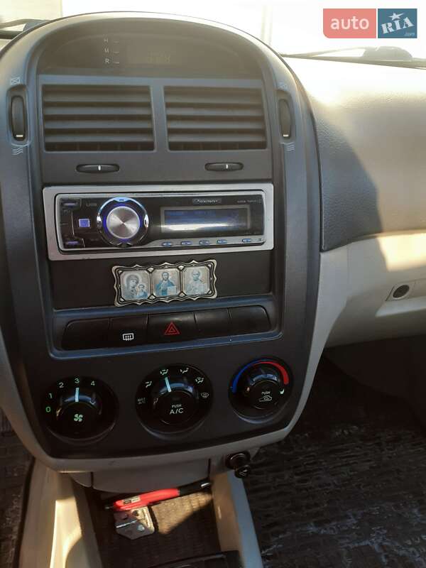 Хэтчбек Kia Cerato 2005 в Киеве фото 2 Хэтчбек Kia Cerato 2005 в Киеве