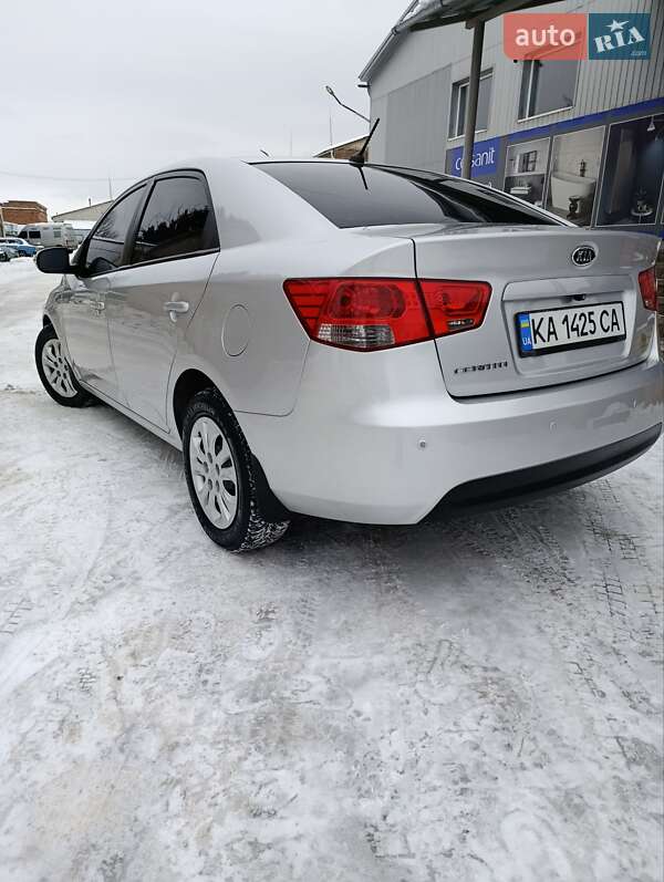 Седан Kia Cerato 2009 в Хмельнике