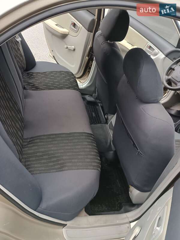 Седан Kia Cerato 2006 в Запорожье