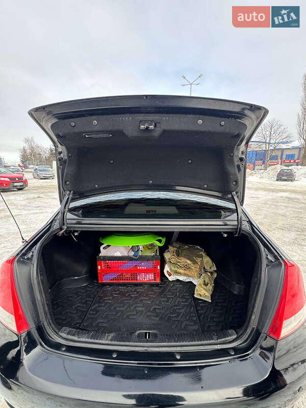 Седан Kia Cerato 2006 в Житомире