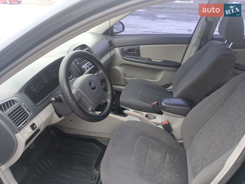 Хэтчбек Kia Cerato 2006 в Обухове