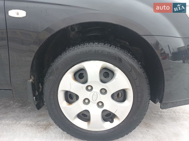 Хэтчбек Kia Cerato 2006 в Обухове