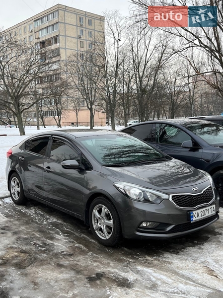 Седан Kia Cerato 2013 в Киеве