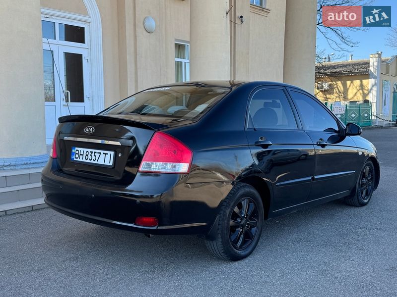 Седан Kia Cerato 2007 в Килии