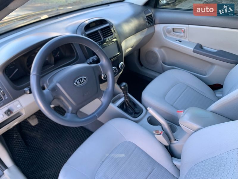 Седан Kia Cerato 2007 в Днепре
