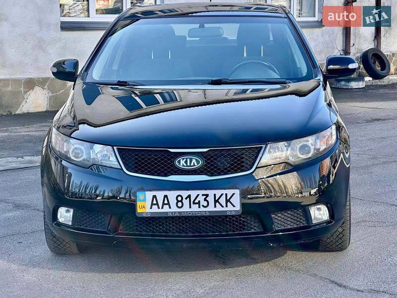 Седан Kia Cerato 2009 в Киеве
