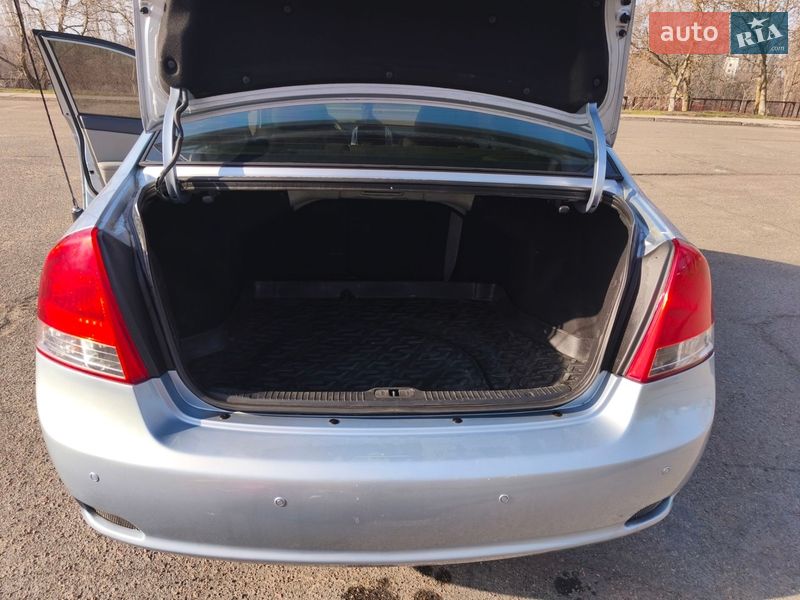 Седан Kia Cerato 2007 в Южноукраинске