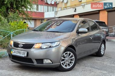 Седан Kia Cerato 2011 в Черкасах