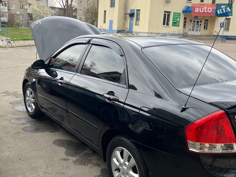 Седан Kia Cerato 2008 в Каменском