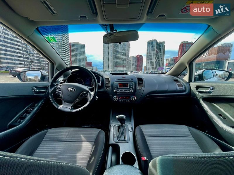 Седан Kia Cerato 2013 в Києві