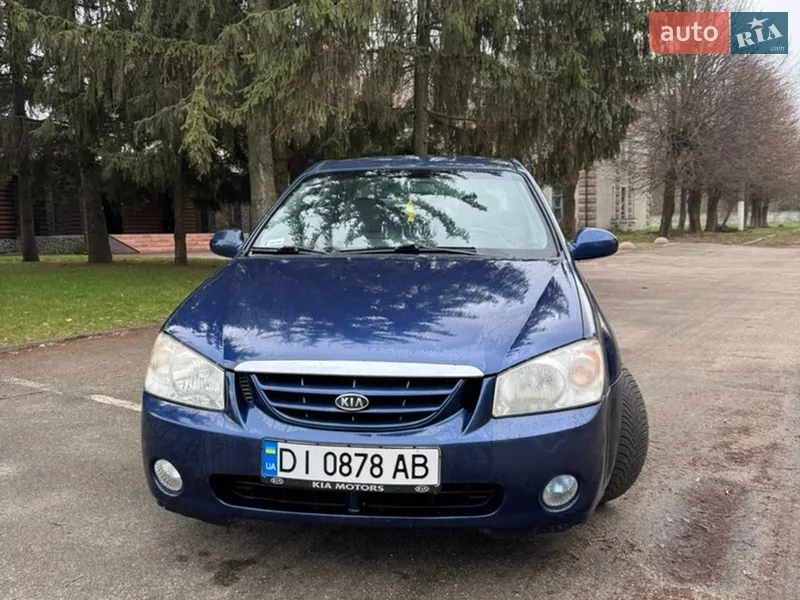 Kia Cerato 2004