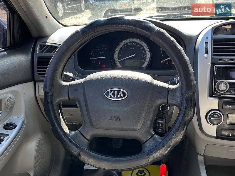 Седан Kia Cerato 2007 в Стрию