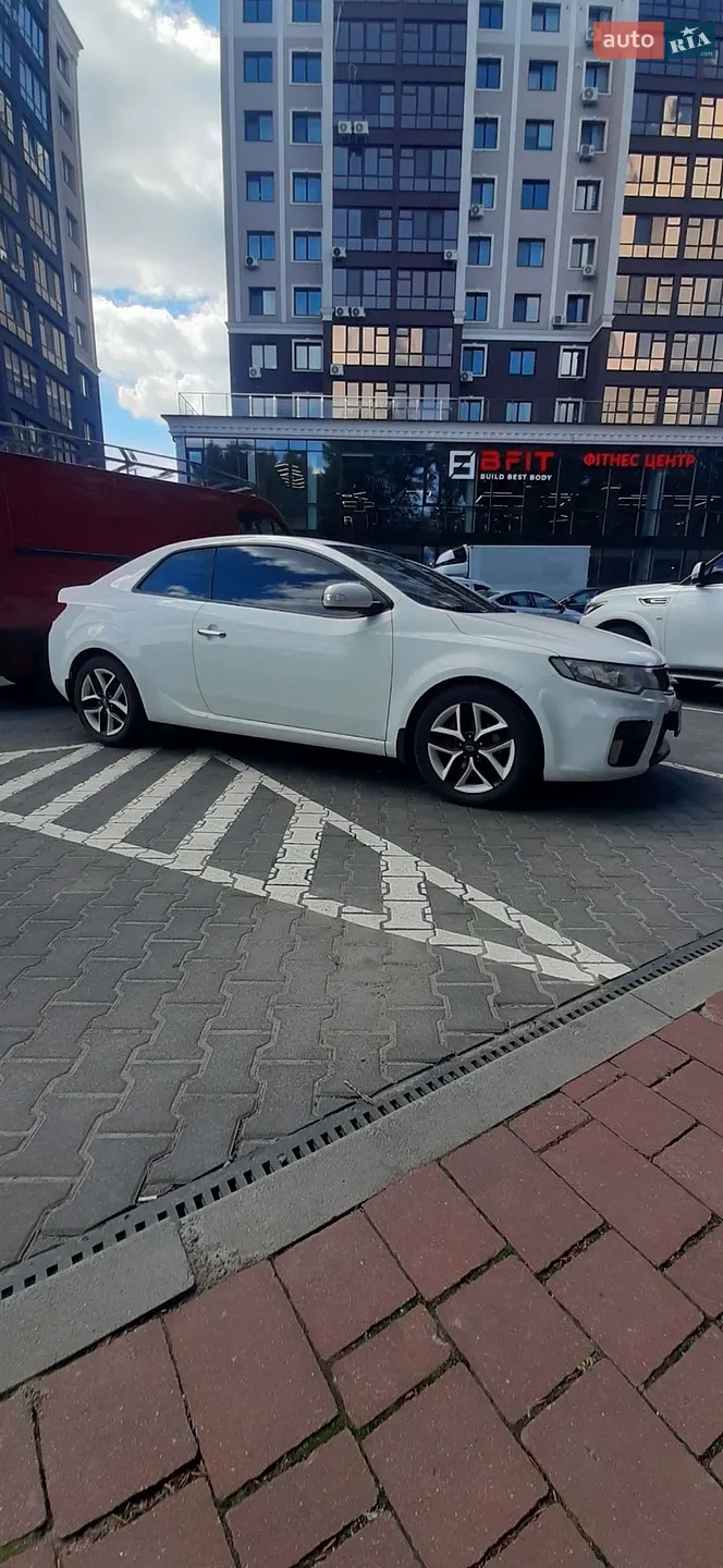 2010 Kia Cerato - мініатюра 4