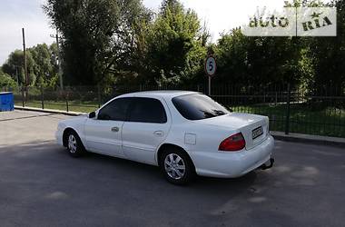 Седан Kia Clarus 2000 в Маньковке