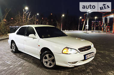 Седан Kia Clarus 1998 в Харькове