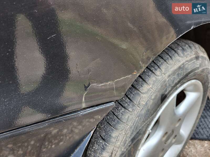 Седан Kia Clarus 1997 в Кривом Роге