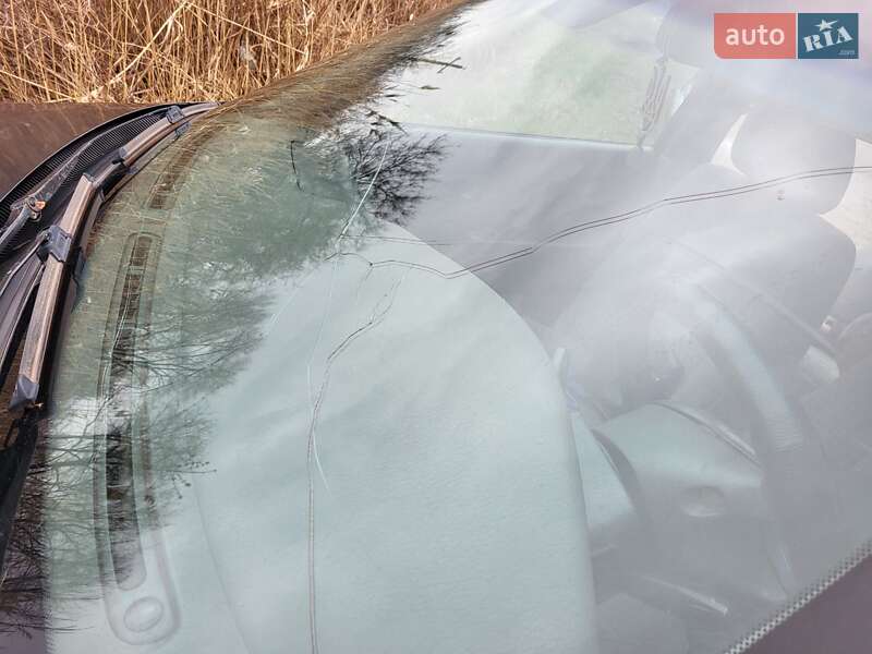 Седан Kia Clarus 1997 в Кривом Роге