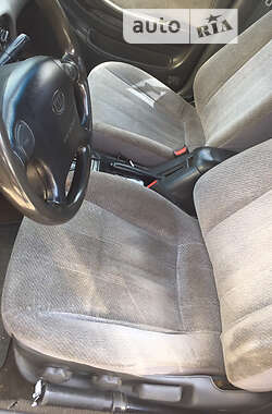 Седан Kia Clarus 1998 в 