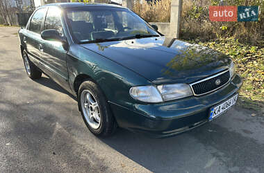 Седан Kia Clarus 1998 в Киеве