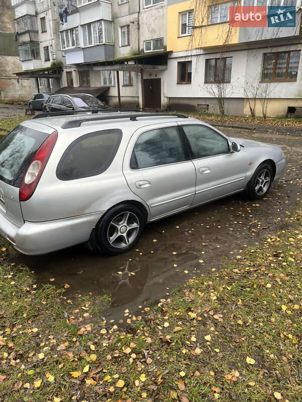 Универсал Kia Clarus 1998 в Городке