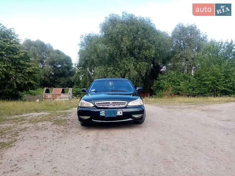 Седан Kia Clarus 1999 в Хмельницькому