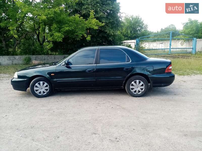 Седан Kia Clarus 1999 в Хмельницькому