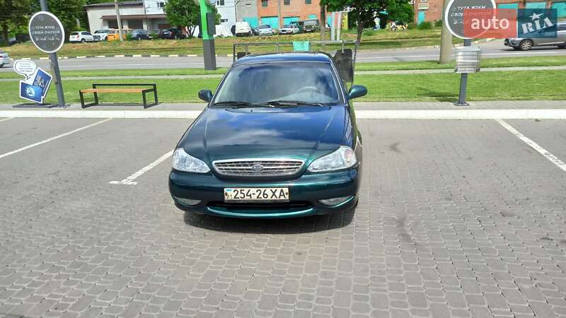 Седан Kia Clarus 1998 в 