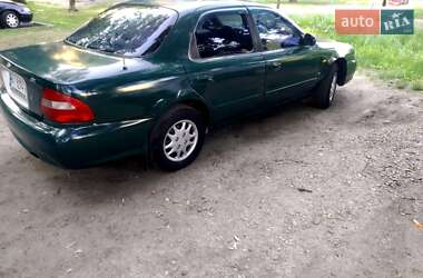 Седан Kia Clarus 2000 в 
