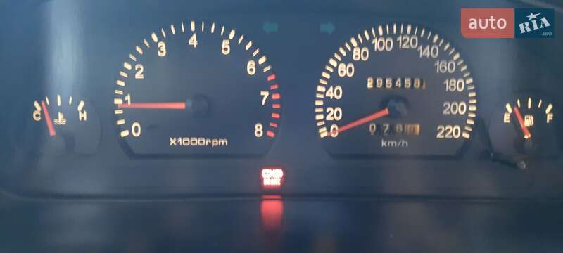 Седан Kia Clarus 1999 в Николаеве