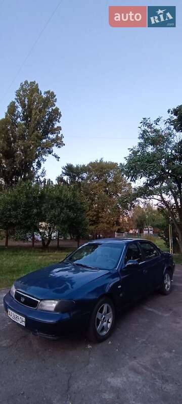 Седан Kia Clarus 1997 в 