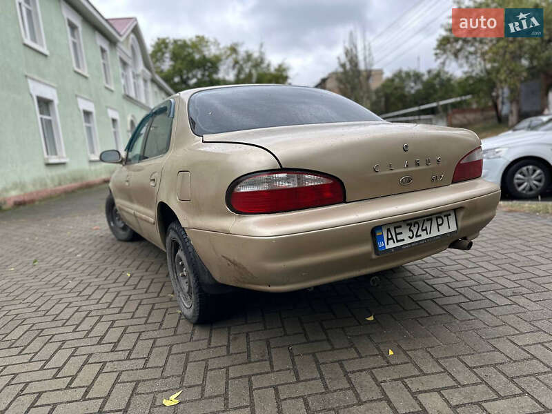 Седан Kia Clarus 1997 в Миколаєві