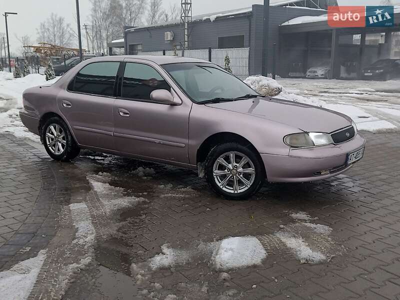 Седан Kia Clarus 1997 в Івано-Франківську